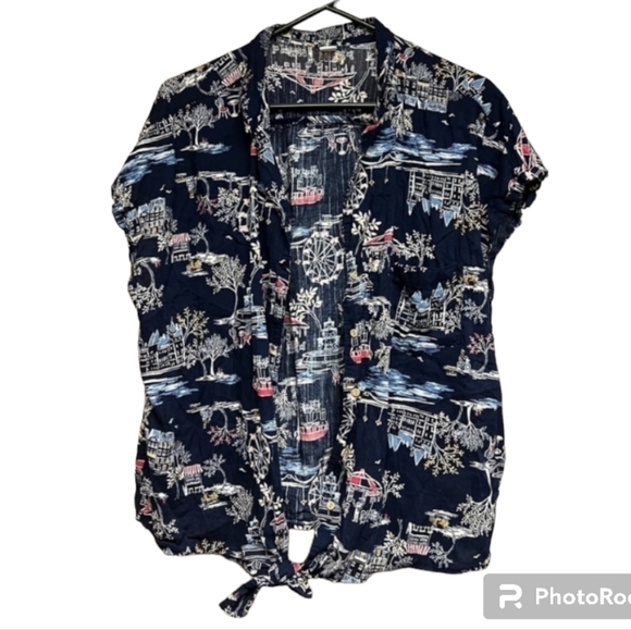 Old Navy Tops - Old Navy tropical tie front blouse